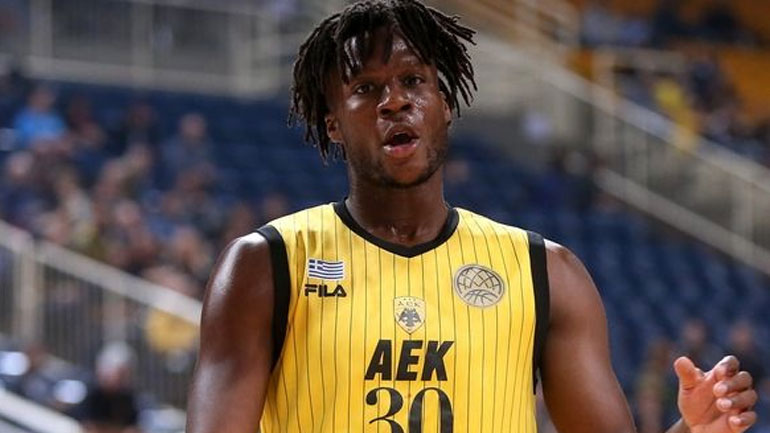 Τέλος κι επίσημα από την ΑΕΚ ο Ρόμπερσον