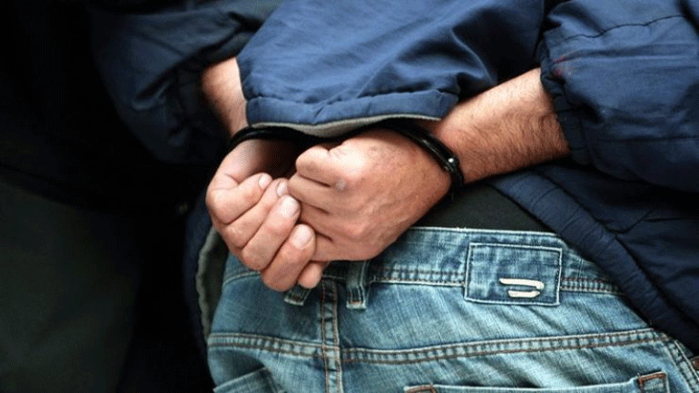 Σύλληψη αλλοδαπού για ναρκωτικά στον Πειραιά