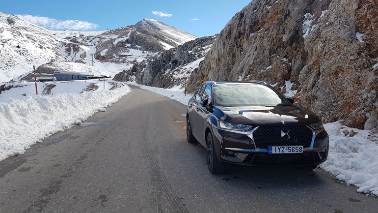 Στον Παρνασσό με το ξεχωριστό γαλλικό όχημα ελευθέρου χρόνου
