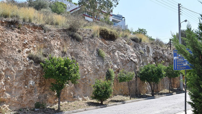 Παρεμβάσεις για την αντιμετώπιση κατολισθήσεων πρανών στον Δήμο Γαλατσίου
