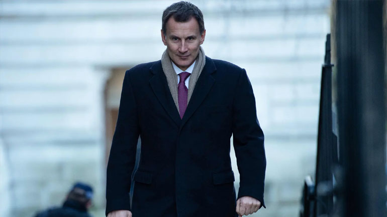 ΥΠΕΞ Βρετανίας: Η χώρα κινδυνεύει με παράλυση λόγω Brexit