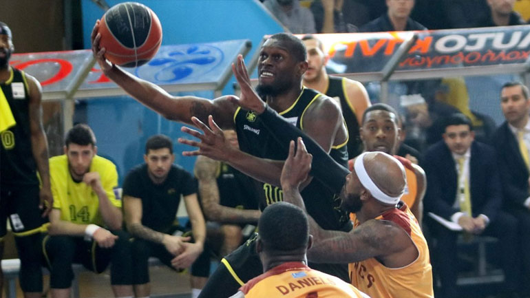 Βαθιά βαθμολογική ανάσα για τον Άρη, 76-74 το Ρέθυμνο