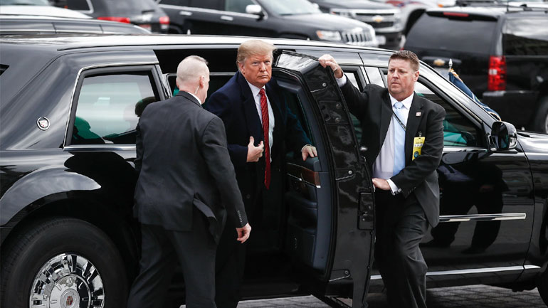 New York Times: Το FBI είχε ξεκινήσει έρευνα για το αν ο Ντόναλντ Τραμπ εργαζόταν για τη Ρωσία