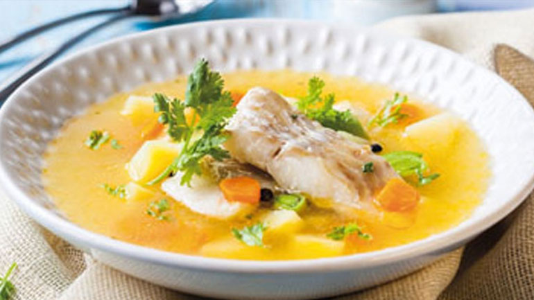 Ψαρόσουπα με μπακαλιάρο Ψαρόσουπα με μπακαλιάρο