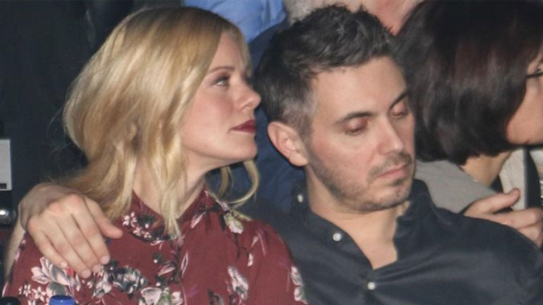 Ζέτα Μακρυπούλια – Μιχάλης Χατζηγιάννης: Σπάνια βραδινή έξοδος στο κέντρο της Αθήνας