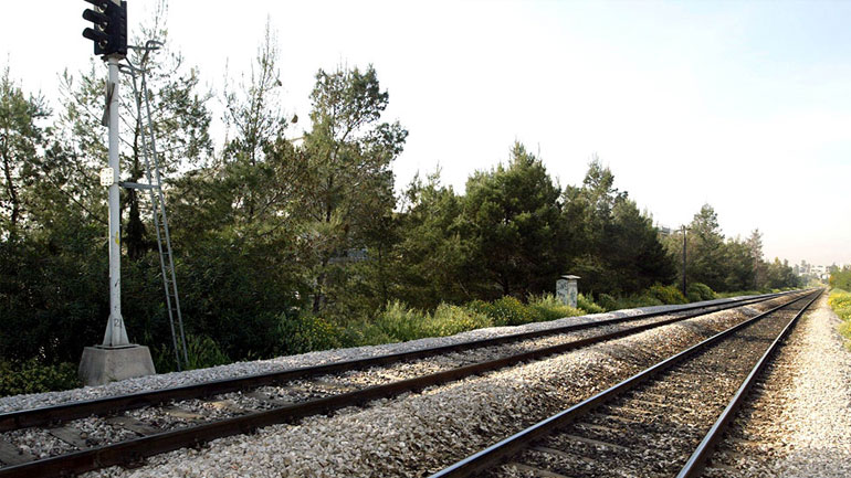 Άνδρας παρασύρθηκε από αμαξοστοιχία και τραυματίστηκε θανάσιμα στο Κορδελιό