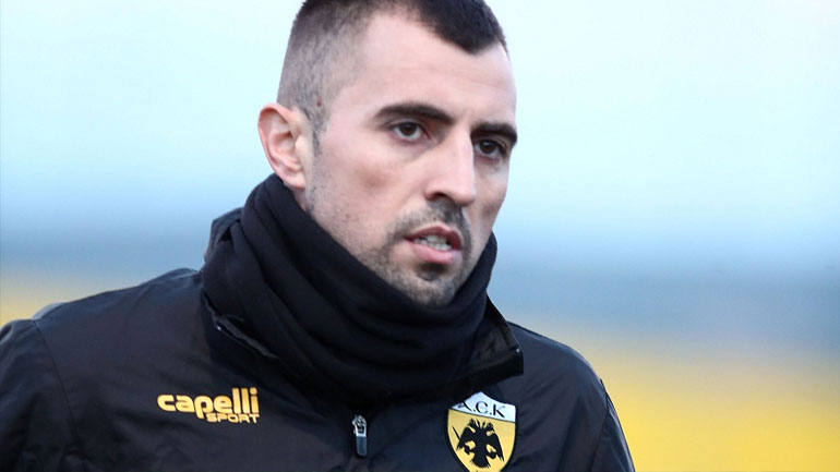 Με Μπακασέτα και Κρίστισιτς η ΑΕΚ στα Γιάννενα