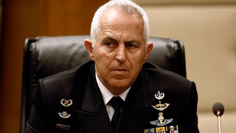 Εντός της ημέρας αποστρατεύεται ο ναύαρχος Αποστολάκης