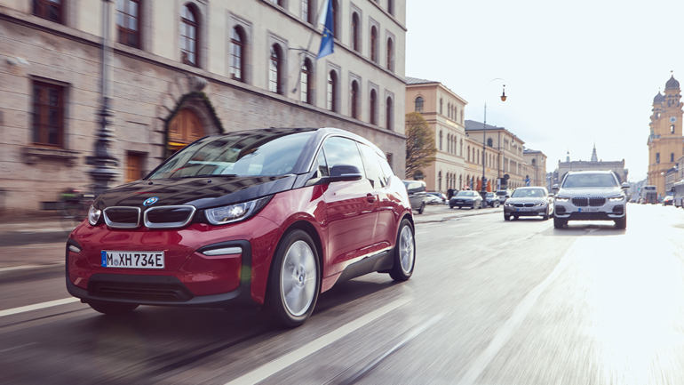 Ξεπούλησαν τα ηλεκτρικά και plug-in hybrid αυτοκίνητα της BMW