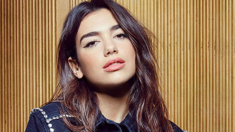 Tα beauty secrets της Dua Lipa για λαμπερή επιδερμίδα!