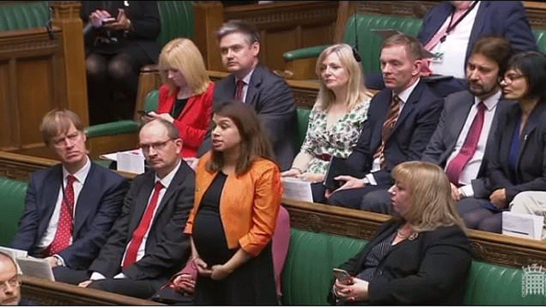 Βρετανία: Μια βουλευτής ανέβαλε την καισαρική της για να ψηφίσει την Τρίτη για το Brexit