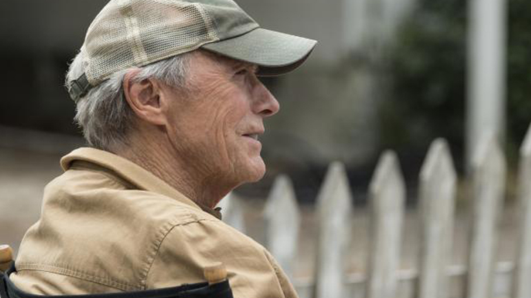 Η νέα ταινία του Κλιντ Ίστγουντ «Tο Βαποράκι» στην 1η θέση του Box Office για δεύτερη συνεχόμενη βδομάδα