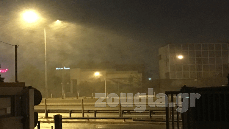 LIVE εικόνα: Χιονίζει στην Κηφισιά
