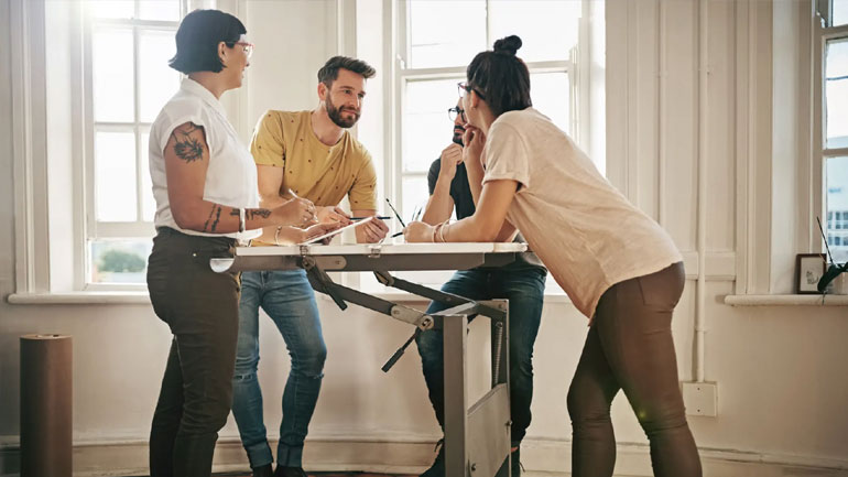 Μειωμένος ο κίνδυνος πρόωρου θανάτου εάν αντικατασταθεί μισή ώρα καθισιού