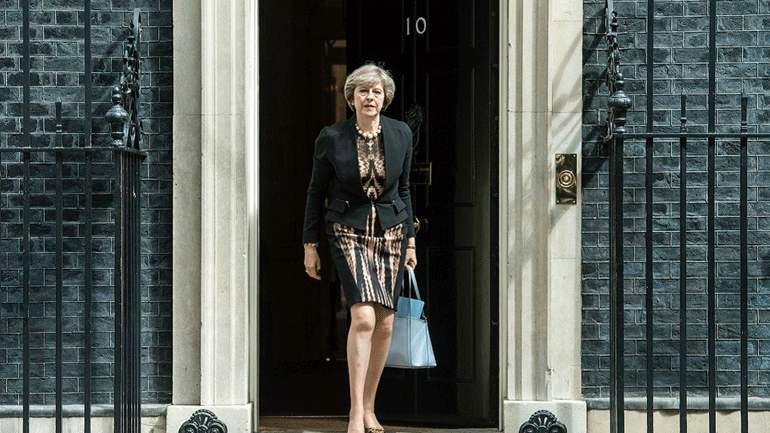 «Η πρωθυπουργός δεν παραιτείται και δεν σχεδιάζει να πάει άμεσα στις Βρυξέλλες»