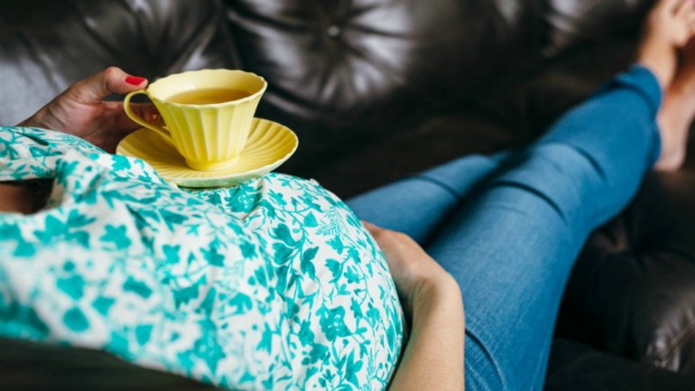 Το τσάι κατά τη διάρκεια της εγκυμοσύνης μπορεί να είναι κακό για την υγεία του μωρού