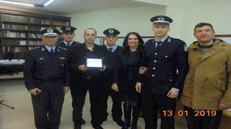 Βραβεύτηκε από τον Δήμο Μάνδρας, ο αστυνομικός Γεώργιος Ρούσσης