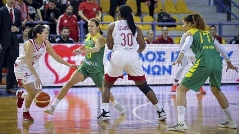 Ιστορική νίκη για τις γυναίκες του Ολυμπιακού