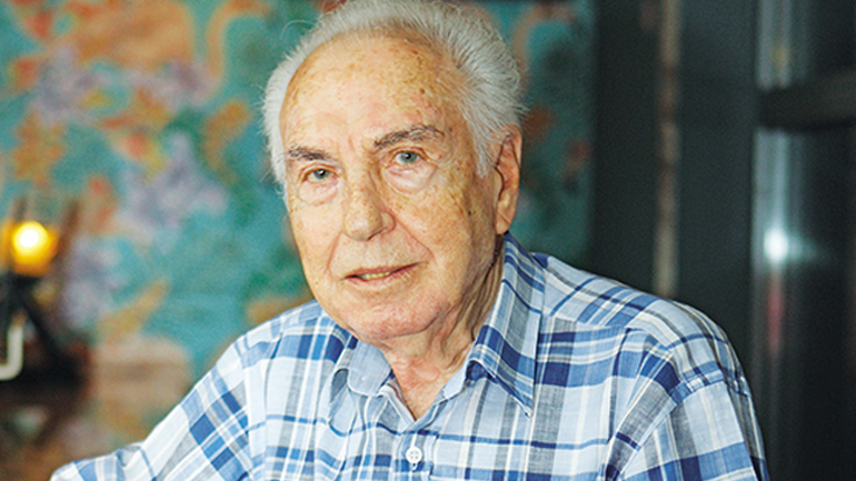 Πέθανε ο ηθοποιός Τρύφωνας Καρατζάς