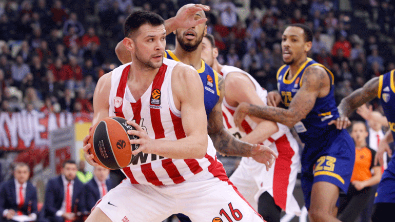 Άνετη νίκη για τον Ολυμπιακό, 71-57 την Χίμκι