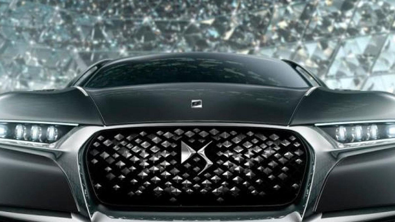 Στα σκαριά η limo της DS