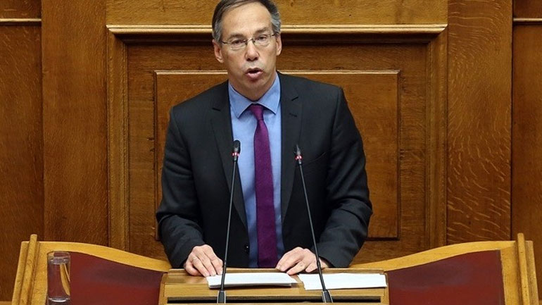 Εάν μισθοδοτείται και για τις δύο θέσεις που κατέχει η Μ. Χρυσοβελώνη ρωτούν Μαυρωτάς – Ψαριανός