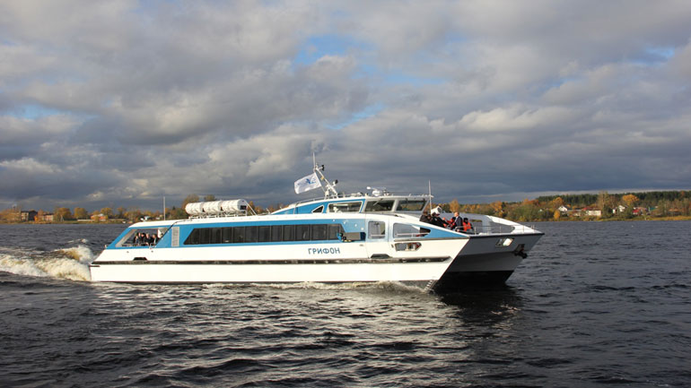 Ρωσικά καταμαράν στην Ελλάδα από το 2020