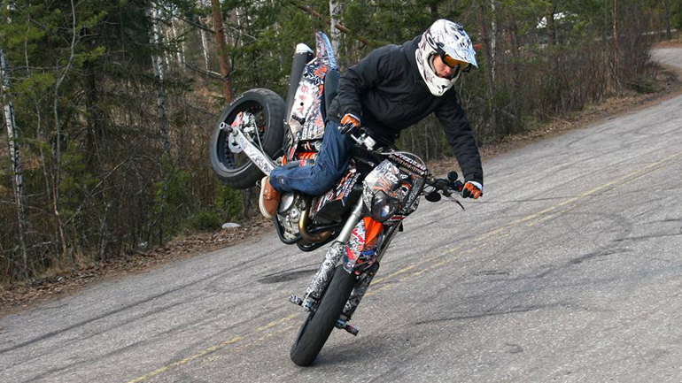 Μα τι κάνει ο Arttu Stenberg;!..