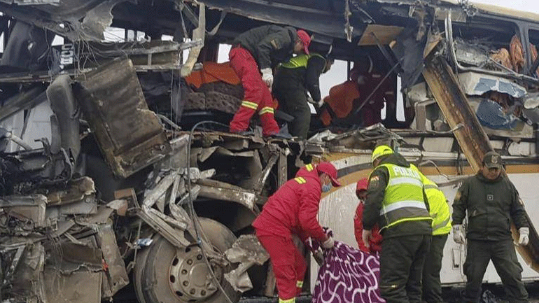 Βολιβία: 22 νεκροί και 37 τραυματίες από τη σύγκρουση δύο λεωφορείων