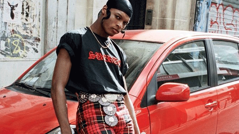 «Killer Portraits» Έκθεση στο Παρίσι αφιερωμένη στον φωτογράφο μόδας Τζέιμι Μόργκαν «Killer Portraits» Έκθεση στο Παρίσι αφιερωμένη στον φωτογράφο μόδας Τζέιμι Μόργκαν