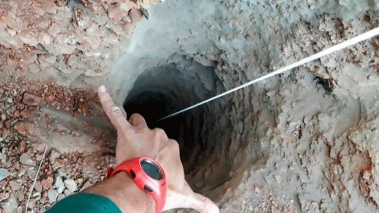 Ισπανία: Οι διασώστες ξεκινούν γεώτρηση για να απεγκλωβίσουν δίχρονο αγοράκι που έπεσε σε πηγάδι