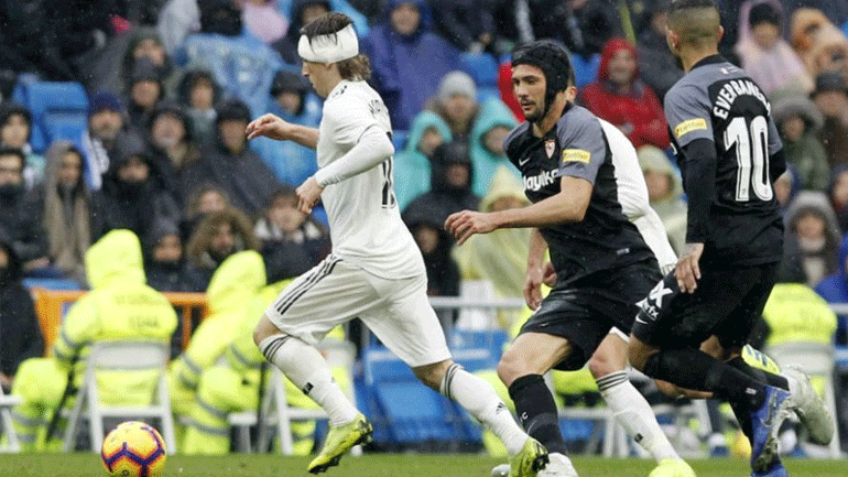 Τρίτη η Ρεάλ, 2-0 τη Σεβίλλη