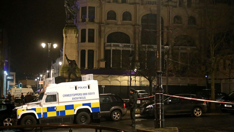 Βόρεια Ιρλανδία: Η πολιτική ηγεσία καταδικάζει μια «τρομοκρατική ενέργεια» στο Λοντοντέρι