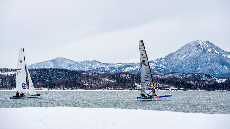 Προπόνηση στην κατάλευκη λίμνη Πλαστήρα