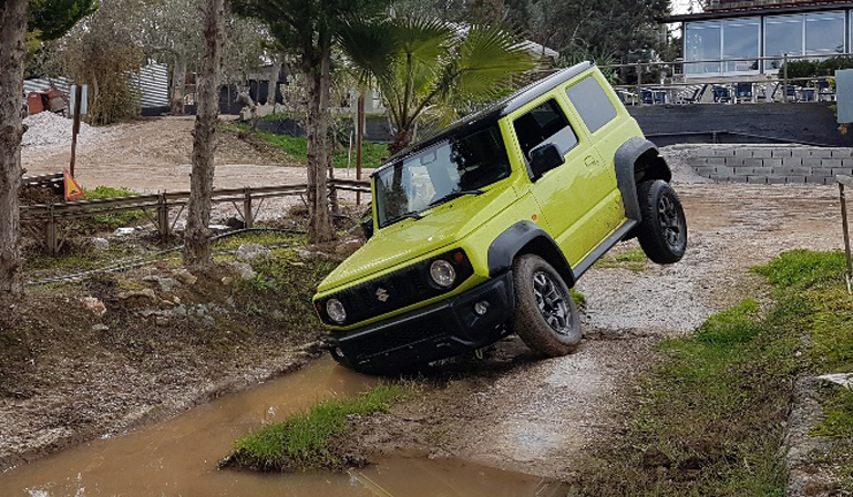Στην πίστα Attart OffRoad Park βλέπεις τις πραγματικές ικανότητες του αυτοκινήτου σου