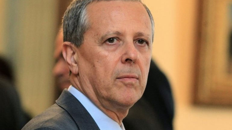 Ο Τάκης Μπαλτάκος συζητά με τους ΑΝΕΛ