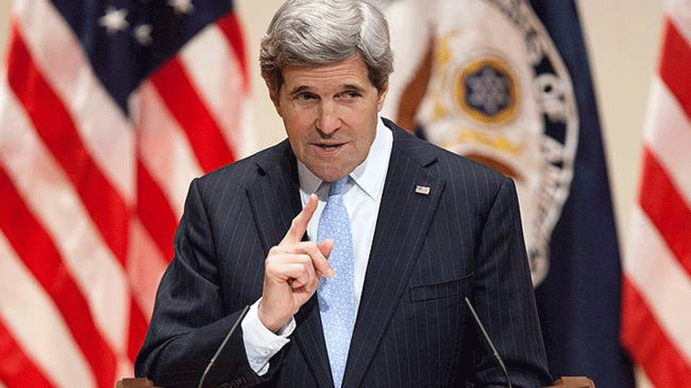 Ο Τζον Κέρι καλεί τον Τραμπ να παραιτηθεί