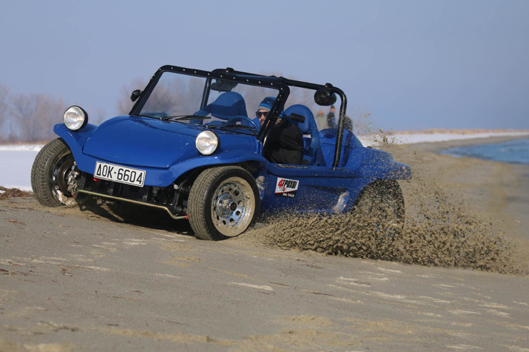 Το εντυπωσιακό Buggy της RCH Automotive θα μπορούσε να είναι το ιδανικό όχημα για νησιά. Αν και μπορεί να παραχθεί σε αρκετές μονάδες, το πρόβλημα επικεντρώνεται στο γεγονός ότι από το Υπουργείο καθυστερούν να δώσουν την... άδεια κυκλοφορίας! (πηγή φωτογραφίας: 4Τροχοί)