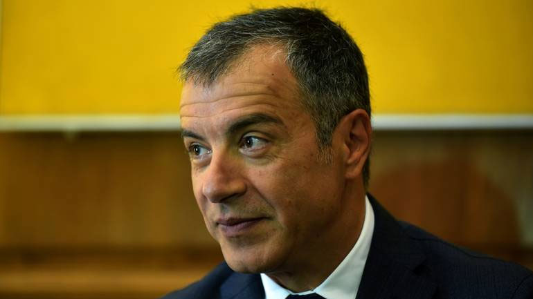 Στ. Θεοδωράκης: «Αν κάνει πρόταση μομφής ο κ. Μητσοτάκης θα την ψηφίσω»