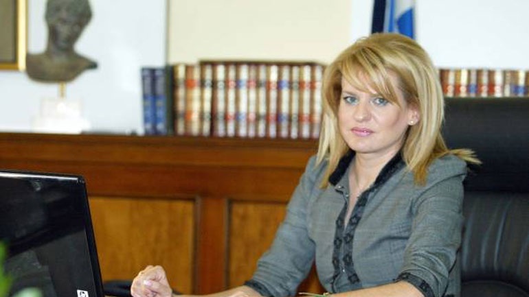 Επίθεση στο σπίτι της βουλευτού του ΣΥΡΙΖΑ, Θεοδώρας Τζάκρη Επίθεση στο σπίτι της βουλευτού του ΣΥΡΙΖΑ, Θεοδώρας Τζάκρη