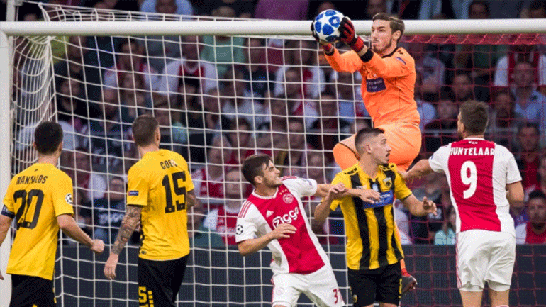 Στο στόχαστρο του Άγιαξ ο Βασίλης Μπάρκας