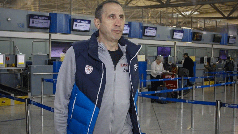 Μπλατ: «Δεν είναι δυνατόν να έχουν απολυθεί επτά από τους 16 προπονητές»