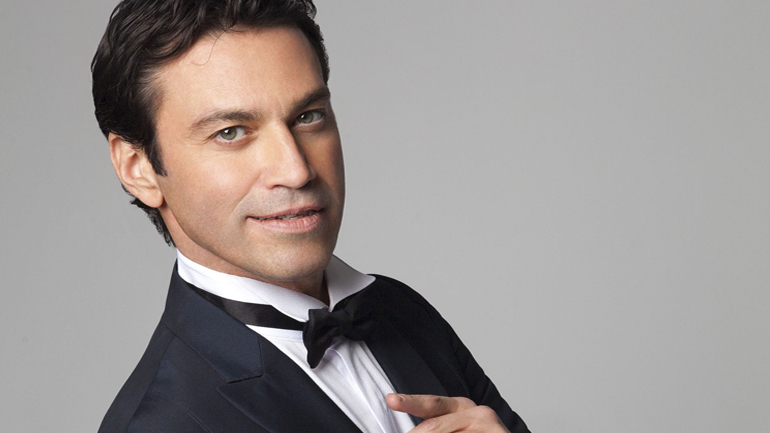 Ο Μάριος Φραγκούλης και η Big Band του γιορτάζουν τον Έρωτα στο Μέγαρο Μουσικής!