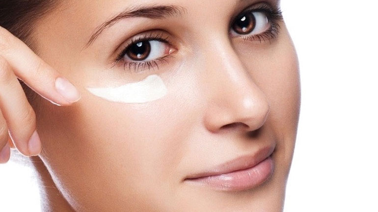 Τι κρέμα ματιών να επιλέξεις ανάλογα με τις ανάγκες;