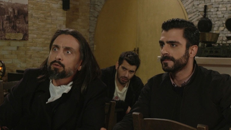 Έλα στη θέση μου: Ο Αχιλλέας προσπαθεί να βρει στοιχεία για την εξωσωματική της Βασιλίνας