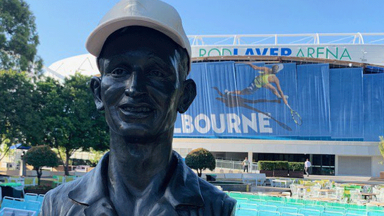 «Λάβα» η Rod Laver Arena την ώρα του ημιτελικού «Λάβα» η Rod Laver Arena την ώρα του ημιτελικού