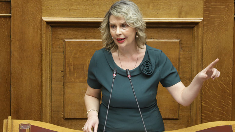 Διαφαινόμενο «Ναι» της Παπακώστα στη συμφωνία των Πρεσπών