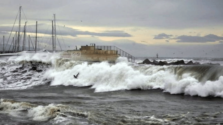 Ρόδος: Προβλήματα στο νησί προκάλεσαν οι θυελλώδεις άνεμοι