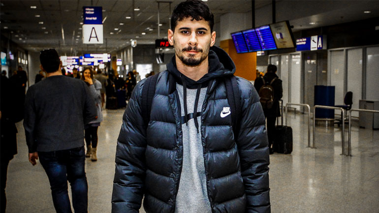 Στην Αθήνα για τον Ολυμπιακό ο Ζιλ Ντίας