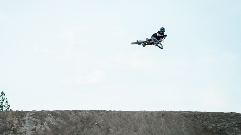 Video: O Graham Agassiz στην Evil bikes για το 2019